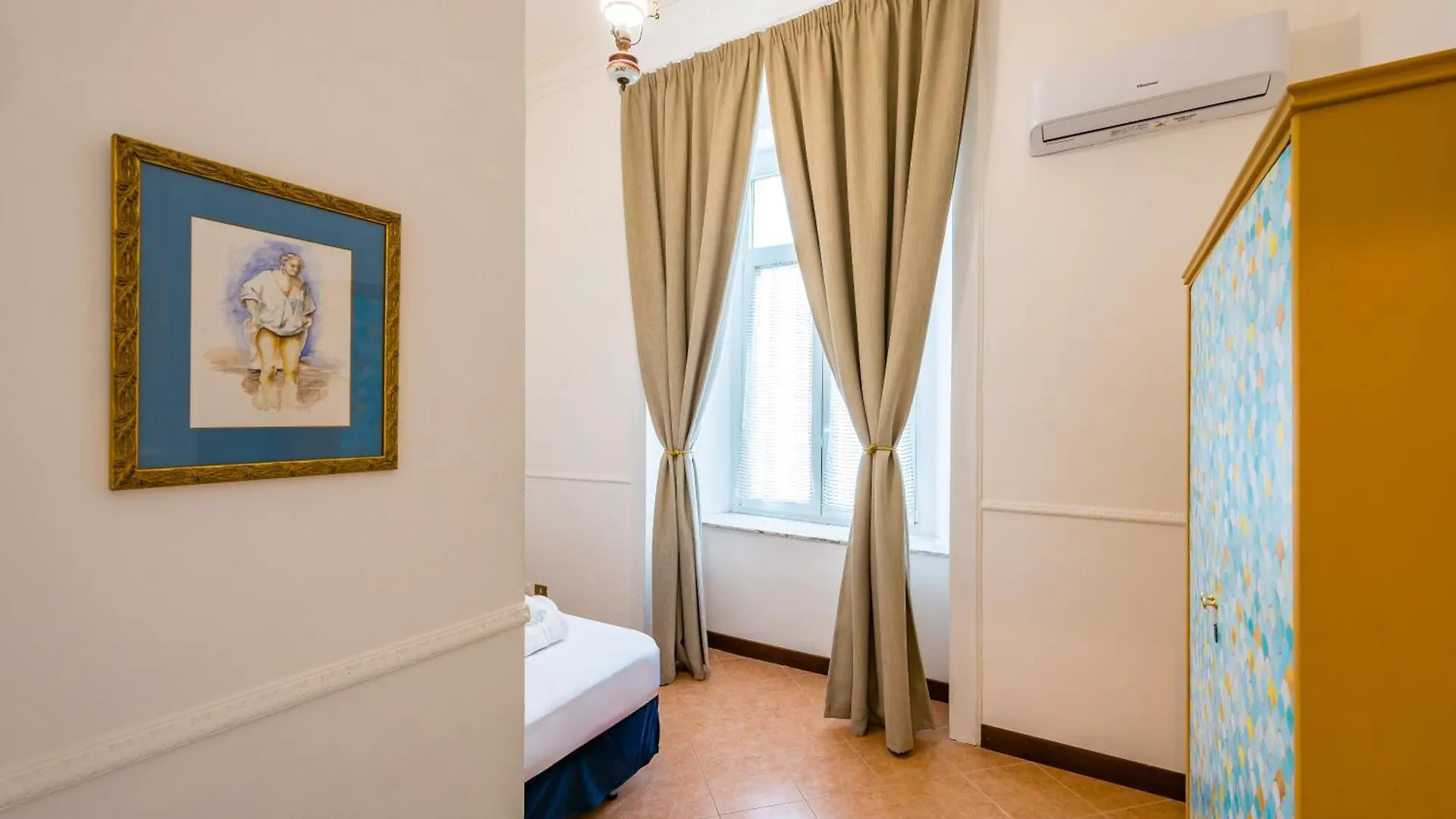Apartment La Casa Di Famiglia By Napoliapartments
