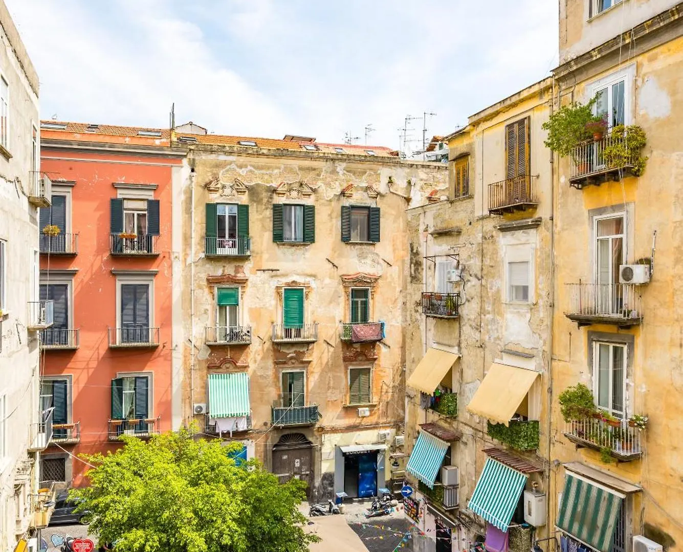 La Casa Di Famiglia By Napoliapartments Naples