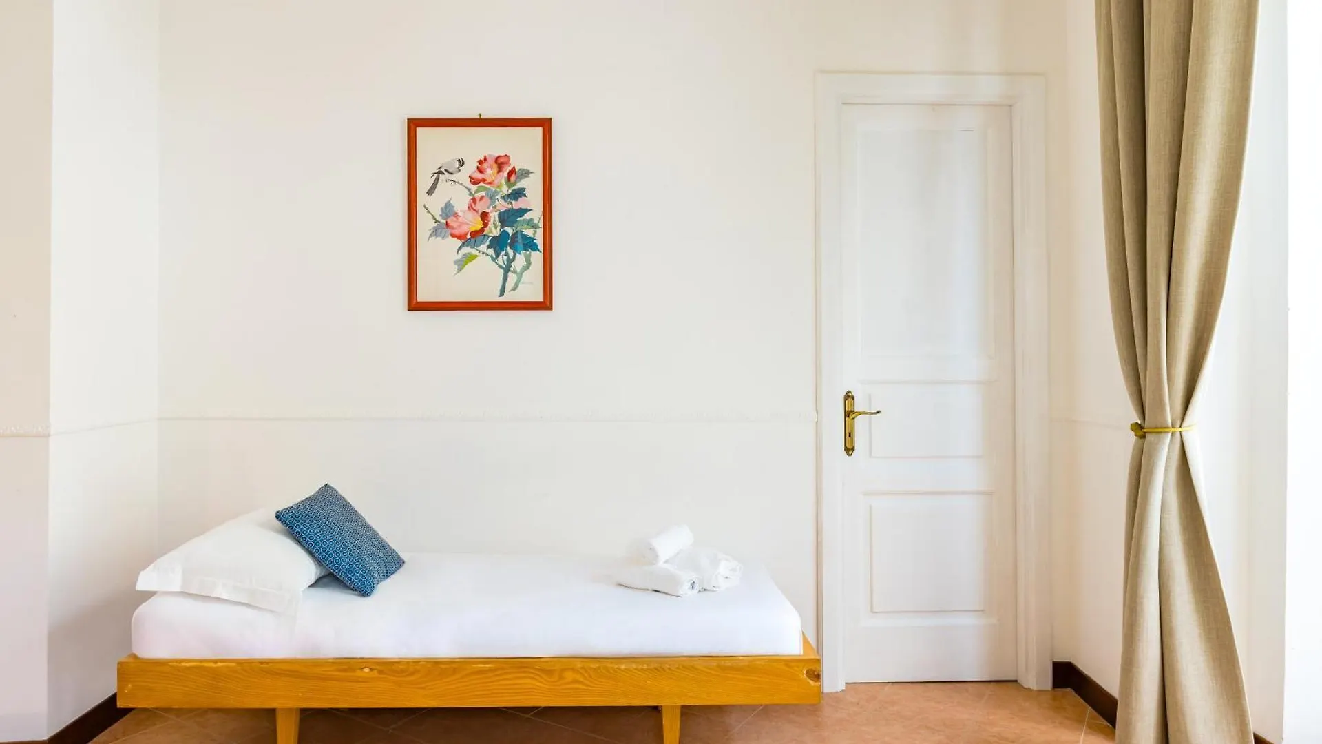 La Casa Di Famiglia By Napoliapartments Apartment Naples