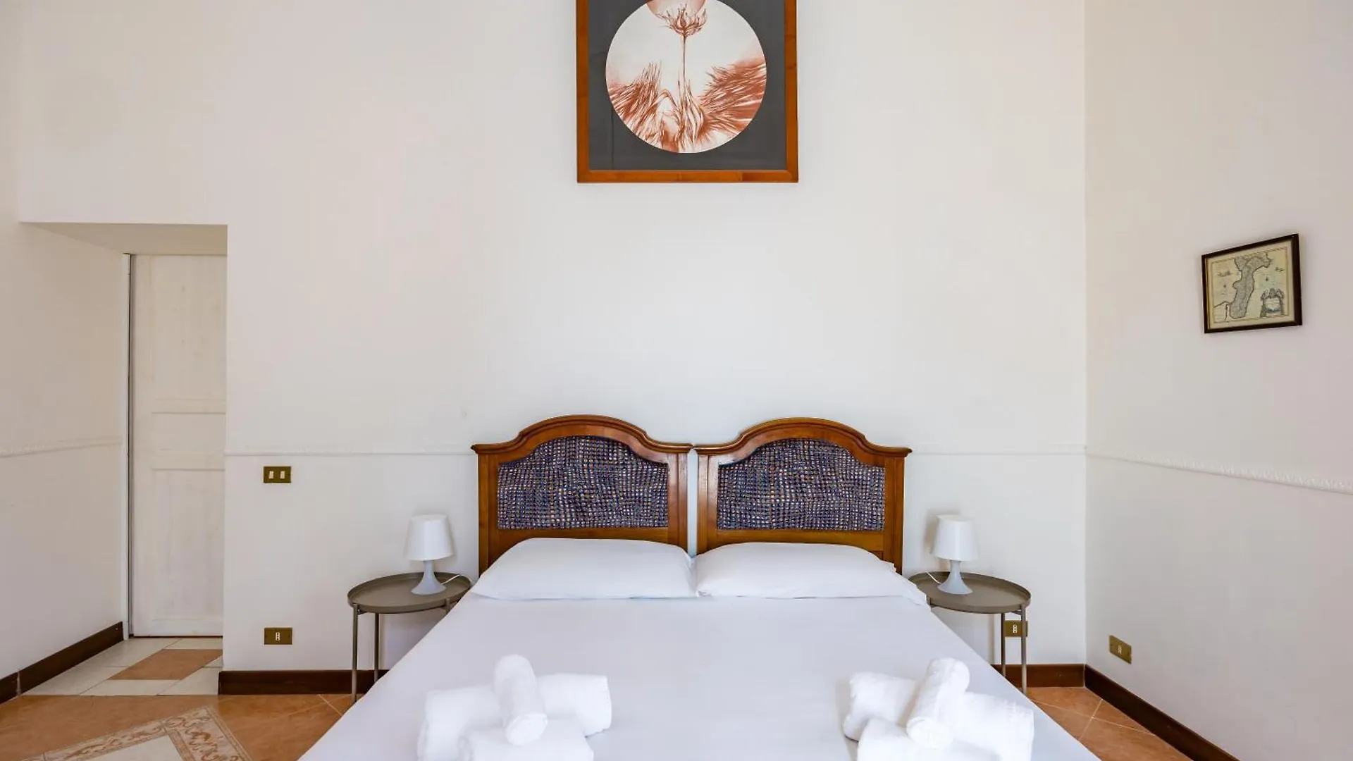 La Casa Di Famiglia By Napoliapartments Apartment Naples