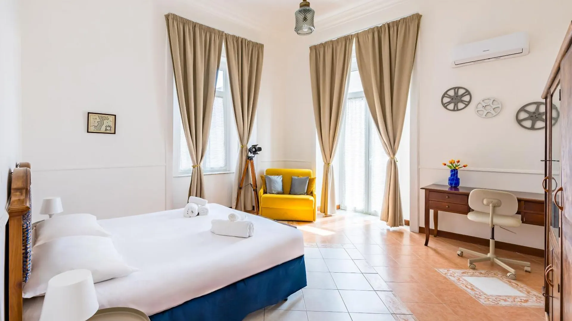 Apartment La Casa Di Famiglia By Napoliapartments