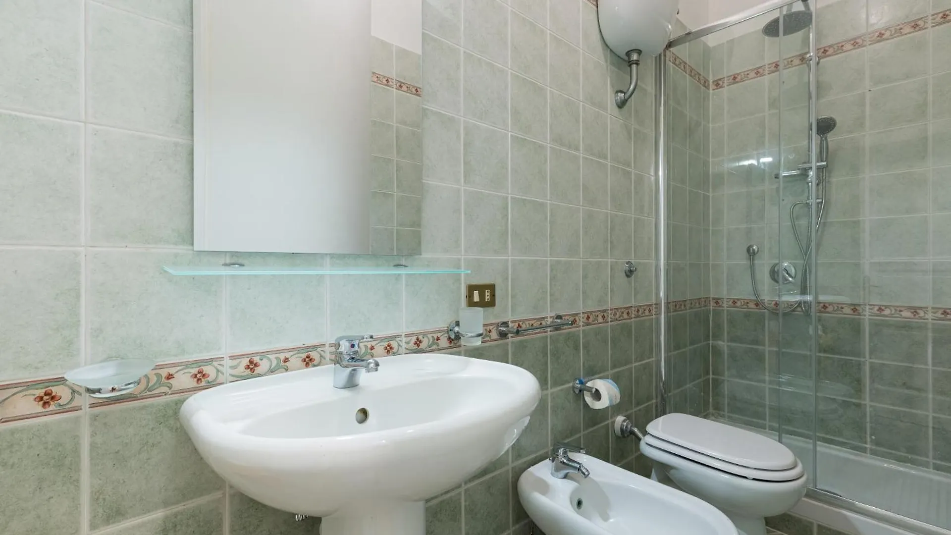 La Casa Di Famiglia By Napoliapartments 0*, Naples