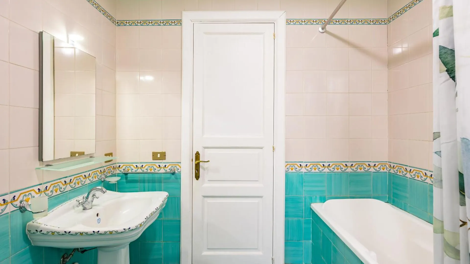 La Casa Di Famiglia By Napoliapartments Apartment Naples