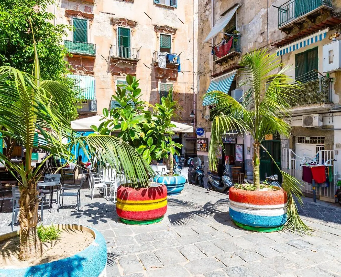 La Casa Di Famiglia By Napoliapartments 0*, Naples